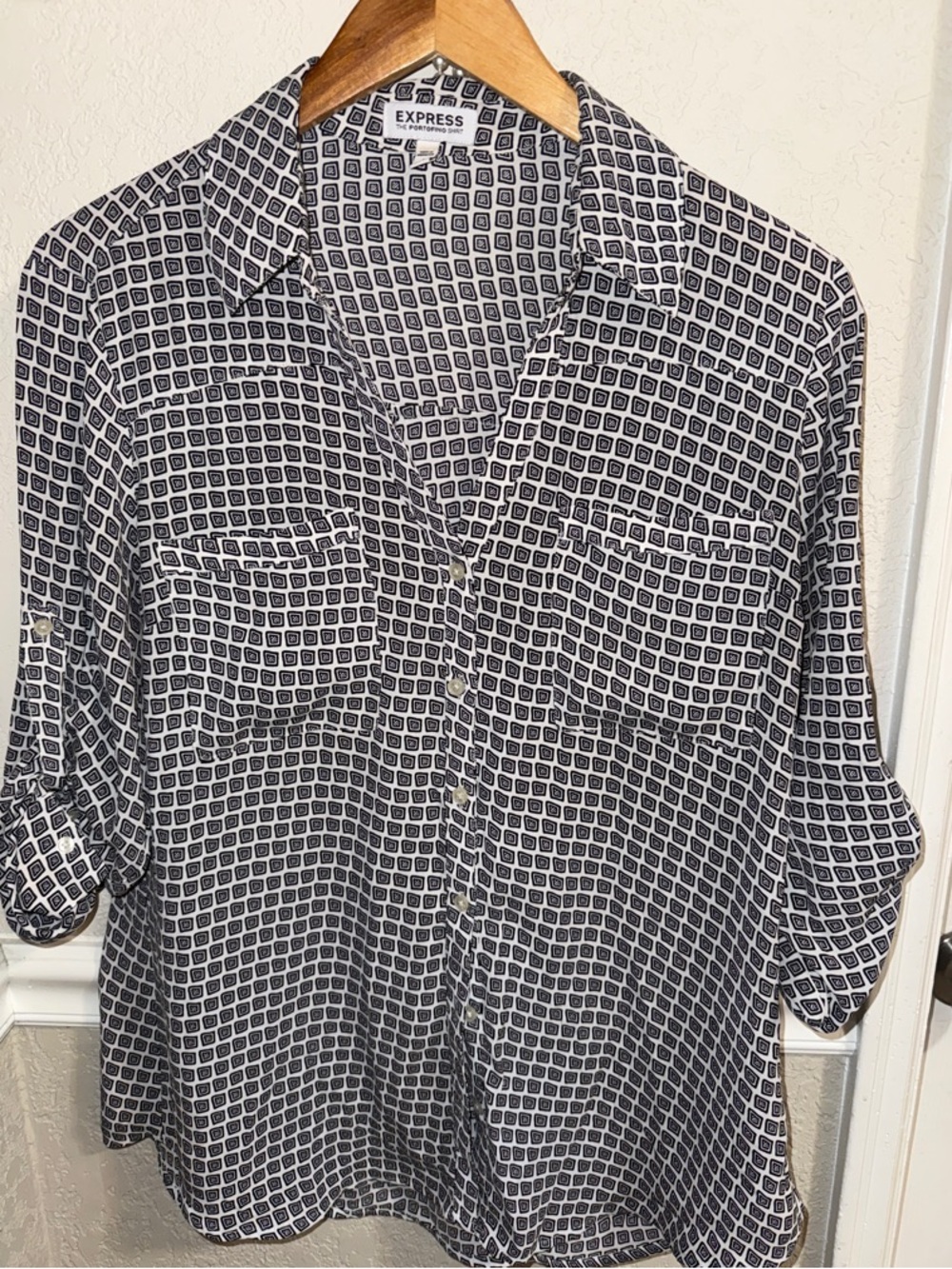 Express Women’s Black & White Geometric Button-Up Shirt